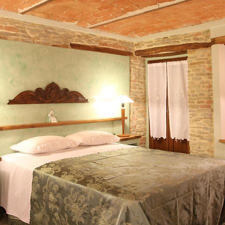 Agriturismo Ercolana Neviglie Oda fotoğraf