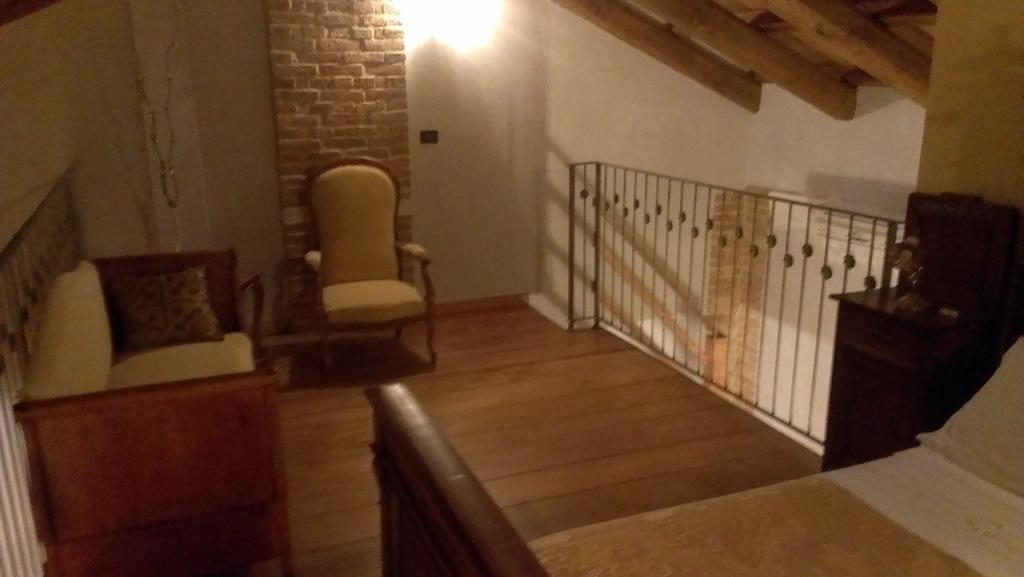 Agriturismo Ercolana Neviglie Oda fotoğraf