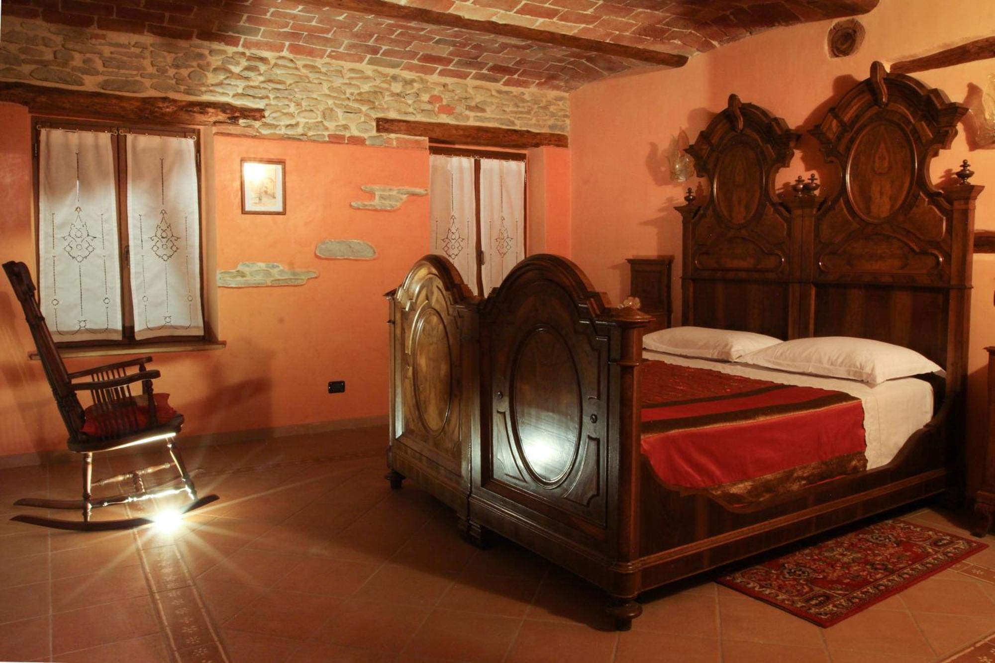 Agriturismo Ercolana Neviglie Oda fotoğraf